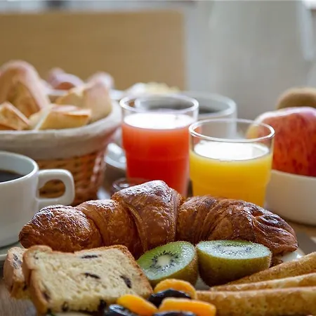 Hotel The Originals City, Clos De L'orgerie ,chateau Gonthier