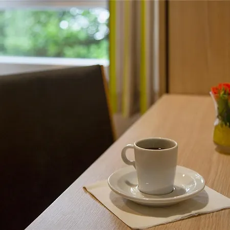 Hotel The Originals City, Clos De L'orgerie ,chateau Gonthier 2*