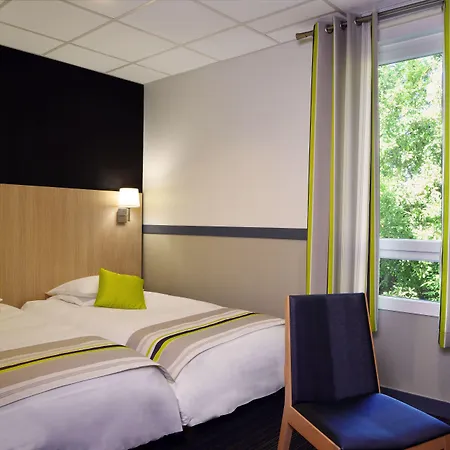 Hotel The Originals City, Clos De L'orgerie ,chateau Gonthier 2*