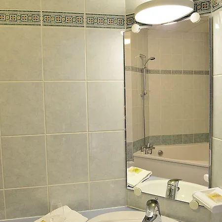 Hotel The Originals City, Clos De L'orgerie ,chateau Gonthier