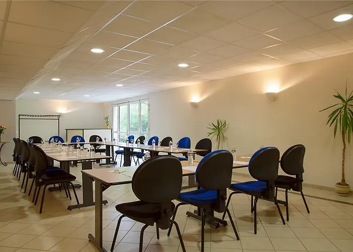 The Originals City, Clos De L'orgerie ,château Gonthier Hotel